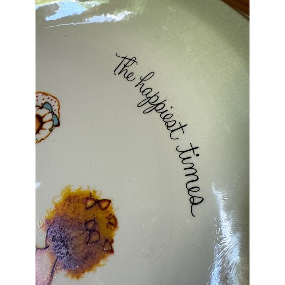 Holly Hobbie Collectors Edition Decorative Plate "The Happiest Times Vintage USA - Picture 6 of 12